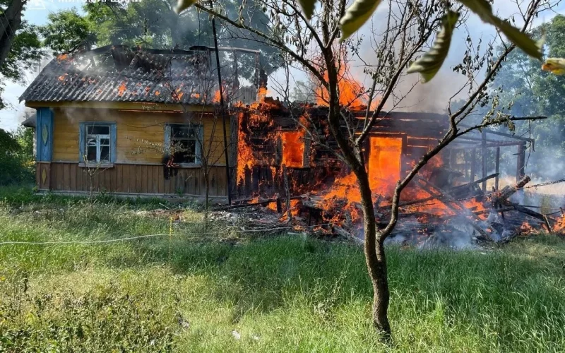 У селі Коростенської громади під час гасіння пожежі рятувальники виявили тіло чоловіка