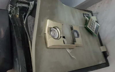 Викрала сейф із понад 330 тис. грн, а документи викинула у водойму: у Малині засудили жінку
