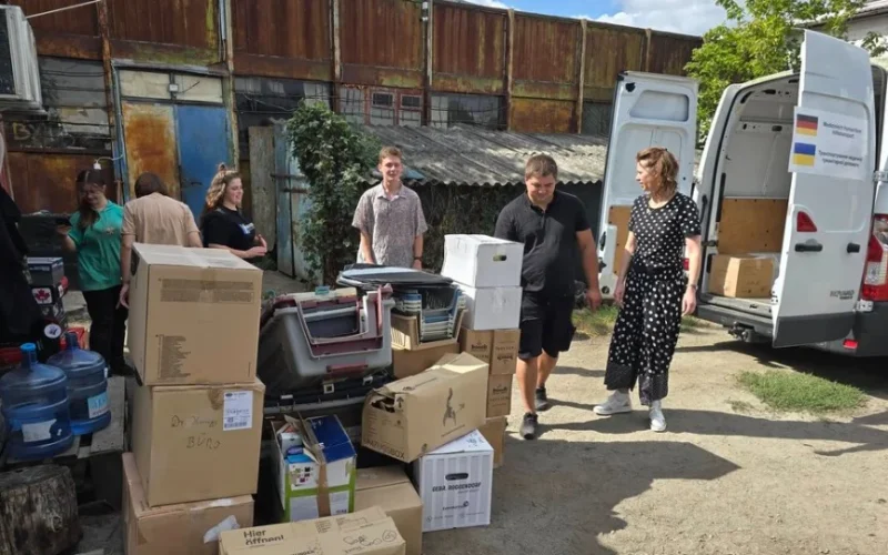 Німецькі партнери передали допомогу лікарні, військовим і притулку в Малині