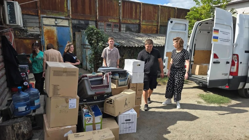 Німецькі партнери передали допомогу лікарні, військовим і притулку в Малині