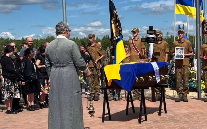 У Житомирі попрощалися з військовим з Чоповицької громади Андрієм Крещуком