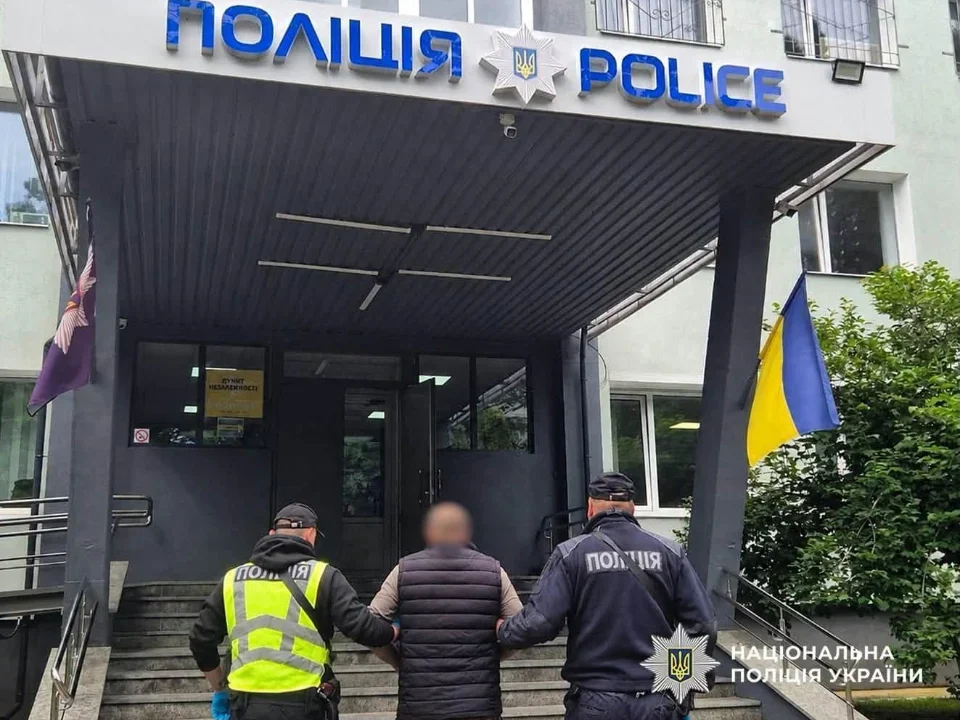 Близько 20 ударів ножем і понад 10 ударів ногами: на Житомирщині судитимуть нападника на колишню