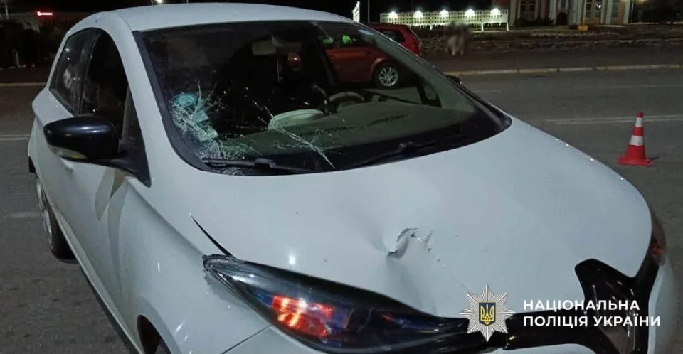 У Малині 20-річна водійка Renault збила пішохода: потерпілий помер у лікарні