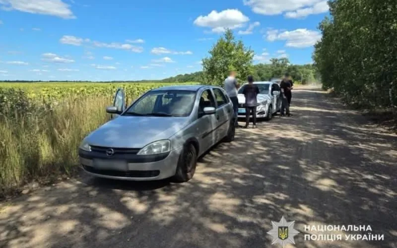 Через Коростенщину збиралися потрапити до білорусі: правоохоронці викрили незаконну спробу чоловіків виїхати за кордон