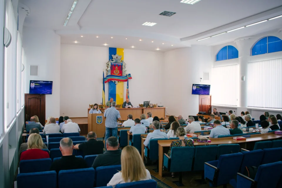 РЕБ для військових, допомога переселенцям та реформа ліцеїв: підсумки сесії міськради у Коростені