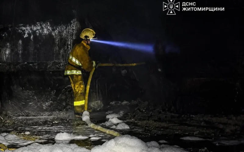 Ворожа армія знову атакувала Житомирщину: горіли вантажні автомобілі