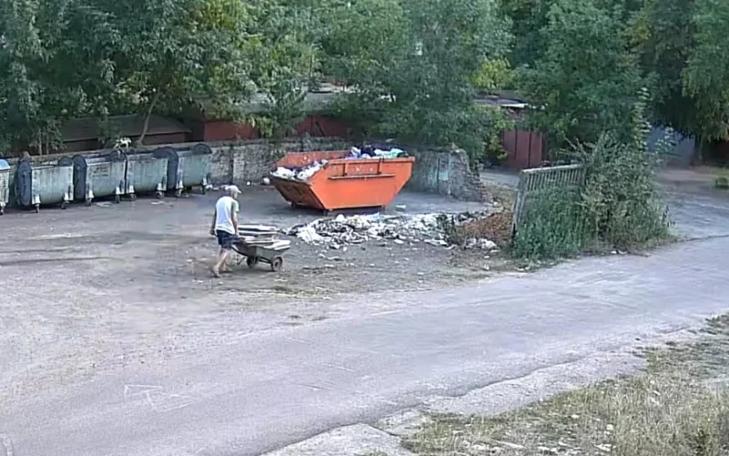 Матеріали з камер передають поліції: у Коростені комунальне підприємство бореться з порушниками благоустрою