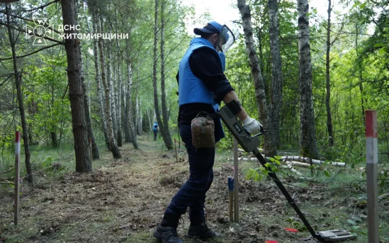 Сапери продовжують очищати Малинську громаду від наслідків російської агресії