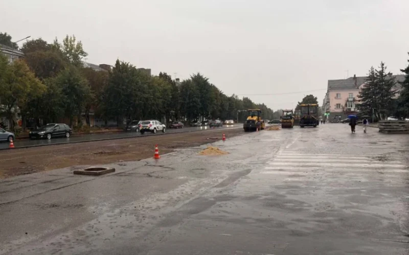 Дорожні роботи у Коростені: що вже зробили та які вулиці ремонтуватимуть