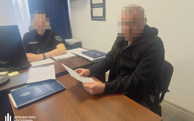 На Житомирщині сержанта підозрюють у продажу зброї з військової частини: автомат коштував близько 2 тис. доларів
