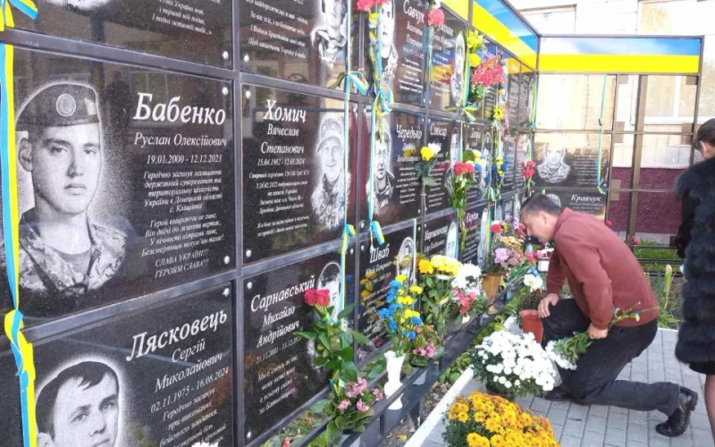 В Овруцькій громаді відкрили одинадцять меморіальних дощок полеглим Героям
