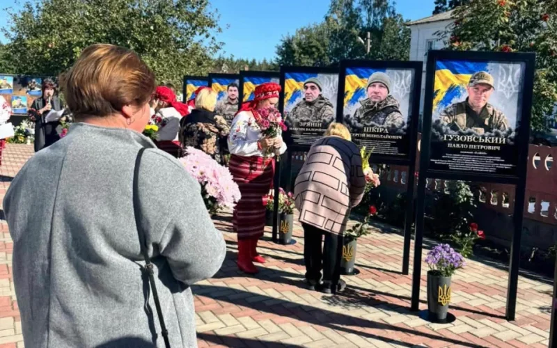 У селі Малинської громади відкрили Алею слави