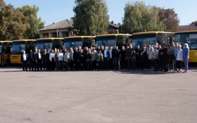 Словечанська громада отримала новий автобус для майбутнього академічного ліцею
