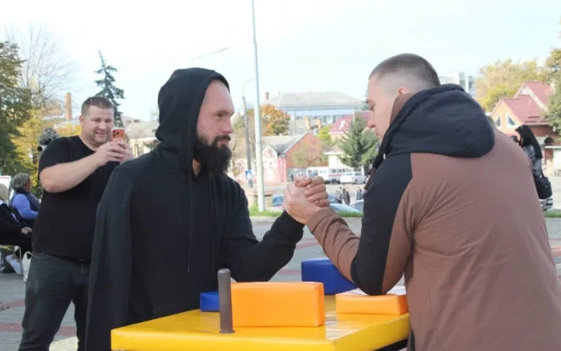 У Коростені вперше провели районний чемпіонат з адаптивного армрестлінгу