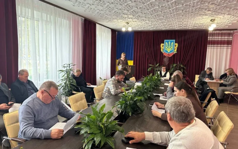Автівки, дрони та РЕБ: Ушомирська громада виділила майже 1,4 млн грн військовим