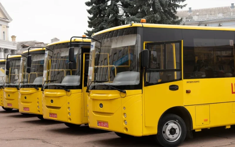 З 1 листопада шкільні автобуси не перевозитимуть дітей у межах Овруча та сіл громади