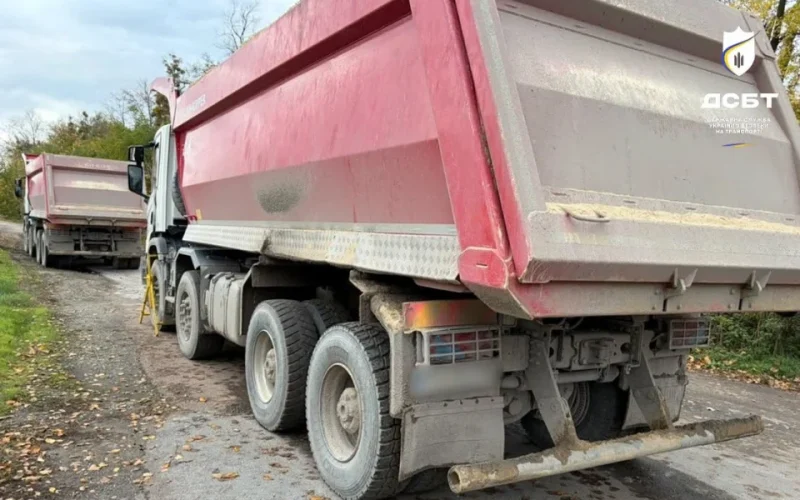 На Житомирщині зупинили дві перевантажені вантажівки: штраф перевищує 200 тис. грн