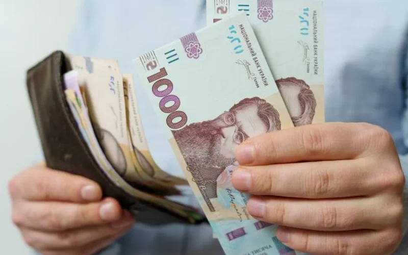 На Житомирщині середня зарплата у вересні зросла до 27,4 тис. грн: у яких сферах найбільші зміни