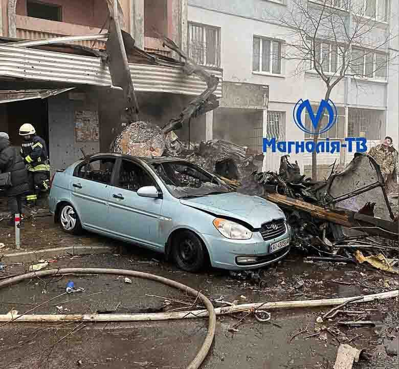 У Броварах на Київщині біля дитячого садка впав літальний апарат