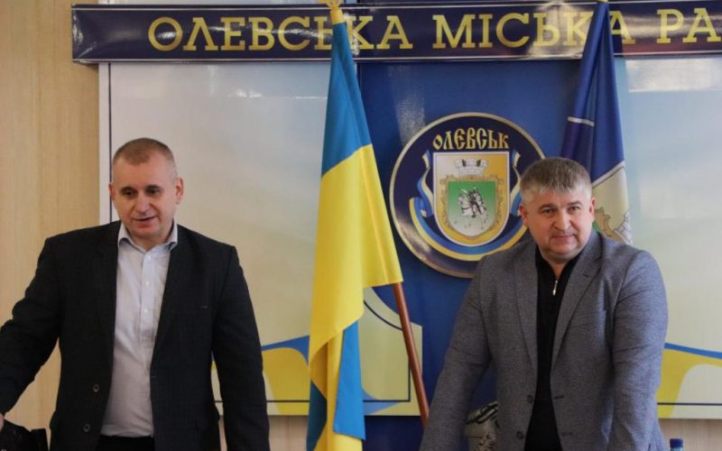 Дітям загиблих військовослужбовців Олевської громади благодійники передали ноутбуки