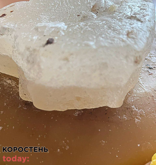 У Коростені за тиждень зібрали матеріал для виготовлення окопних свічок