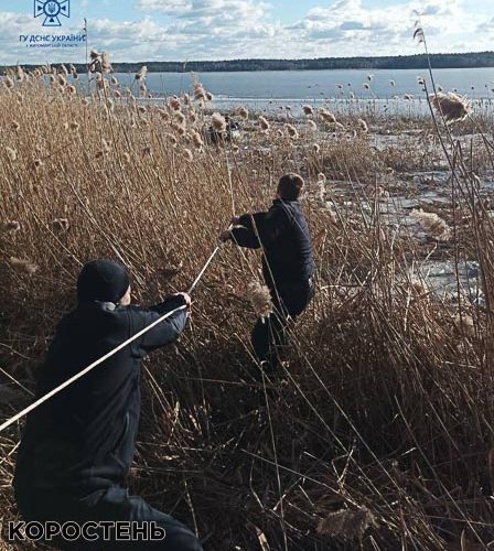 У Малині врятували рибалку, що провалився під кригу та пробув у воді 20 хвилин