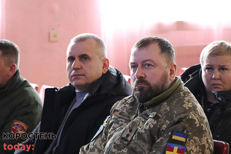 Вперше в Олевську дітям загиблих воїнів вручили срібні кулони “Батьківське серце”