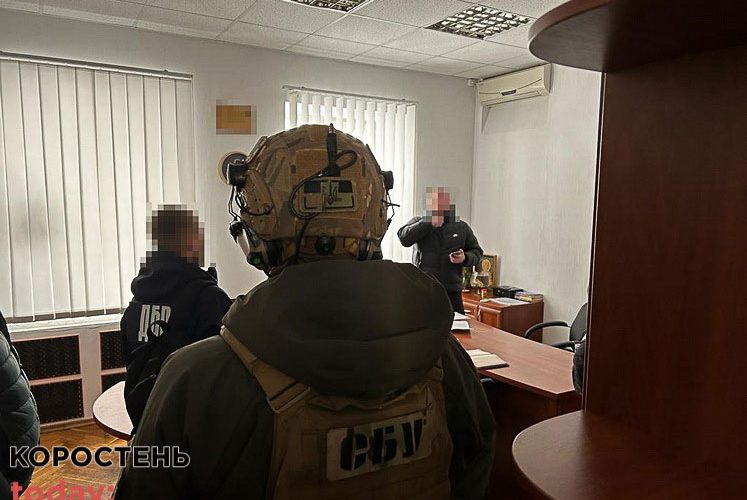 З підприємців Житомирської та інших областей шахраї збирали гроші «на ЗСУ» – правоохоронці викрили злочинців