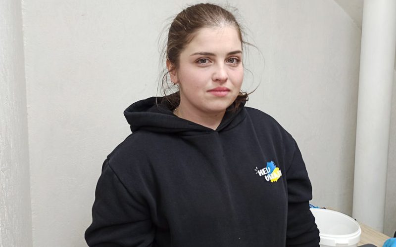 Волонтери з Малина виготовили майже 1000 наборів вакуумованої їжі для військових