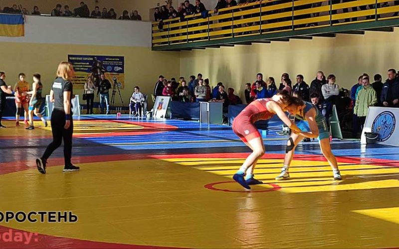 У Коростені проходить чемпіонат України з вільної боротьби