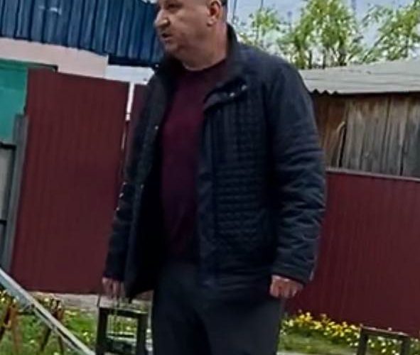 У Коростені “зграя” чоловіків напала на жінок: вирвали волосся та погрожували зброєю (ВІДЕО)