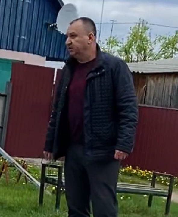 У Коростені “зграя” чоловіків напала на жінок: вирвали волосся та погрожували зброєю (ВІДЕО)