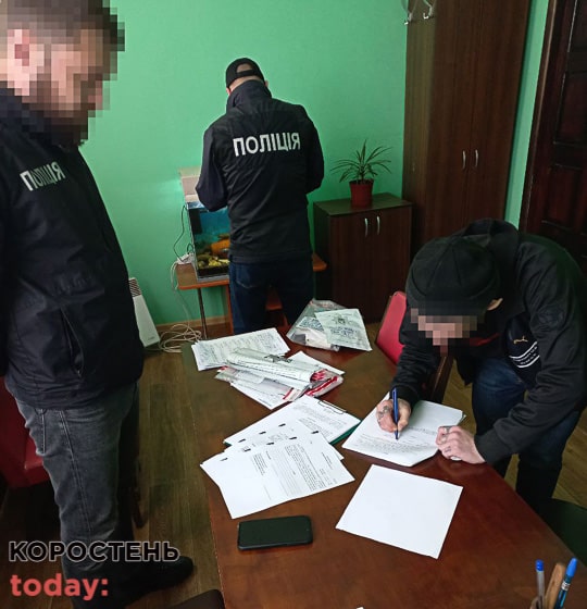 Утриманець виправної колонії на Житомирщині залучив “колег”, які називались військовими та продавали фіктивний товар