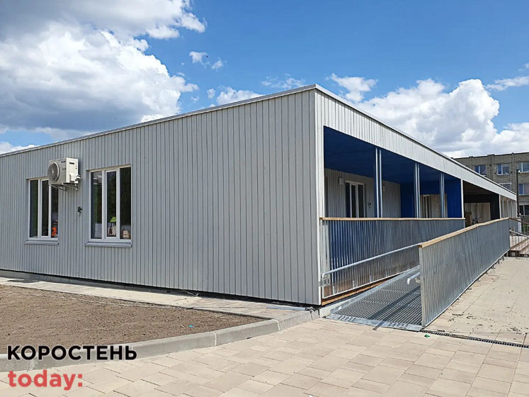 В Овручі Естонія побудувала модульний дитсадок з бомбосховищем (ФОТО)