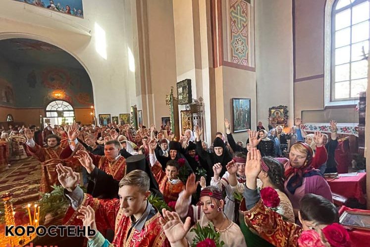 В Овручі “московські” віряни проголосували за вірність УПЦ (ФОТО)