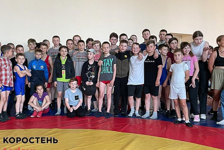 На обласному чемпіонаті з вільної боротьби юні коростенські спортсмени вибороли нагороди
