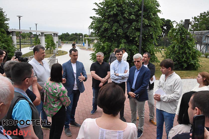 Міністр охорони здоров’я України Віктор Ляшко побував у селі Олевської громади та оглянув лікарню