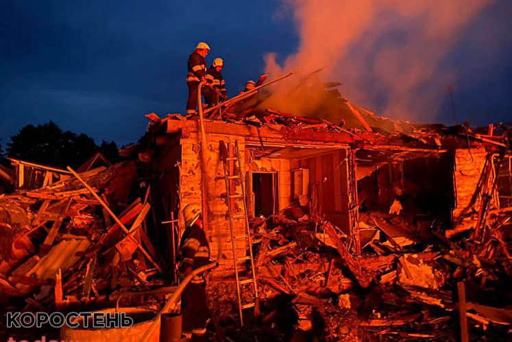 У ДСНС показали наслідки атаки РФ на Житомирщині (ФОТО)