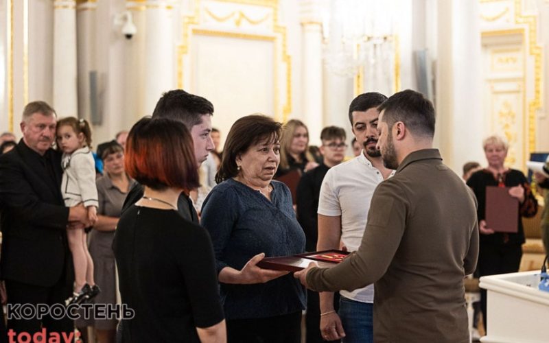 Коростенець Олег Чорноморець посмертно нагороджений званням “Герой України” з відзначенням ордена “Золота Зірка”