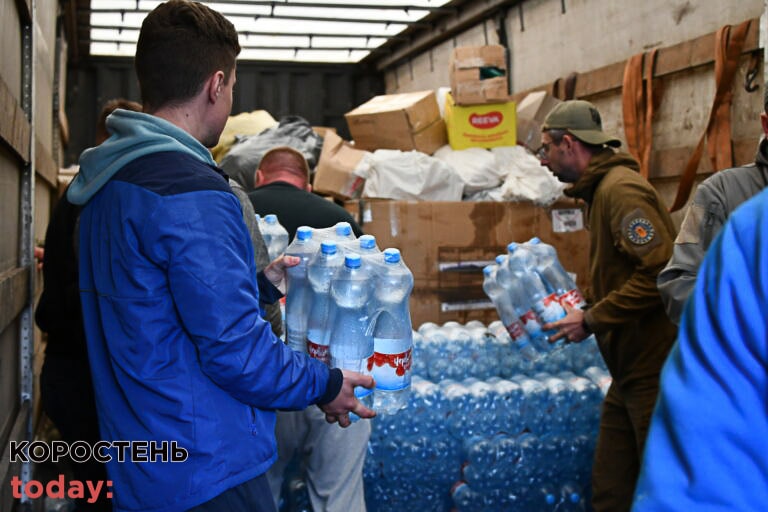 З Житомирської області до Херсонщини відправили 30 вантажівок