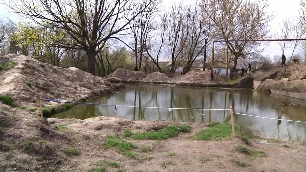 У Коростені укриття для 8-го ліцею будуватимуть не там, де планували та сподіваються все завершити до кінця року