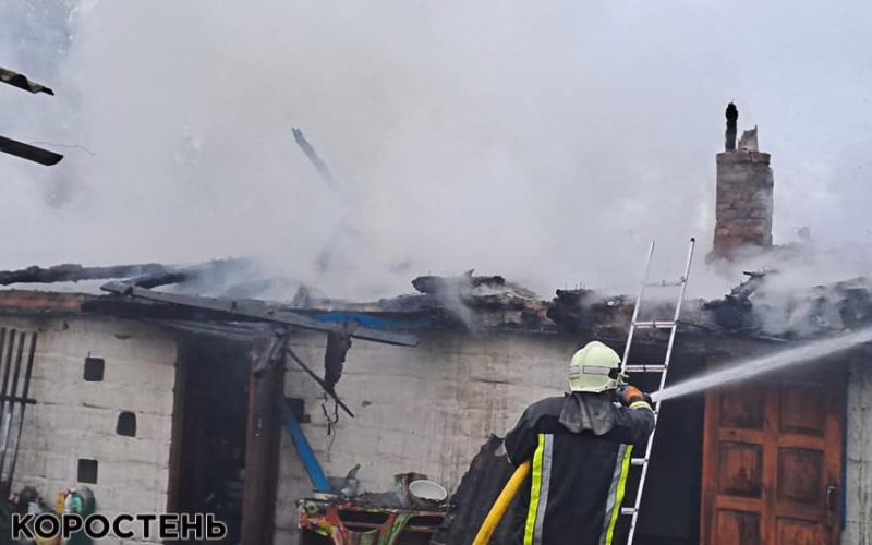 У селі Ушомирської громади горіло господарське приміщення