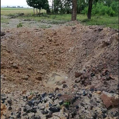 Через потрапляння блискавки у замінований відрізок дороги сполученням Народичі-Радча, відбулось руйнування шляху