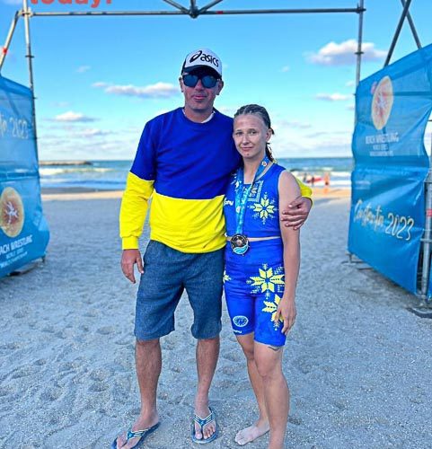 Коростенські спортсмени повернулись із чемпіонату світу з пляжної боротьби з нагородами