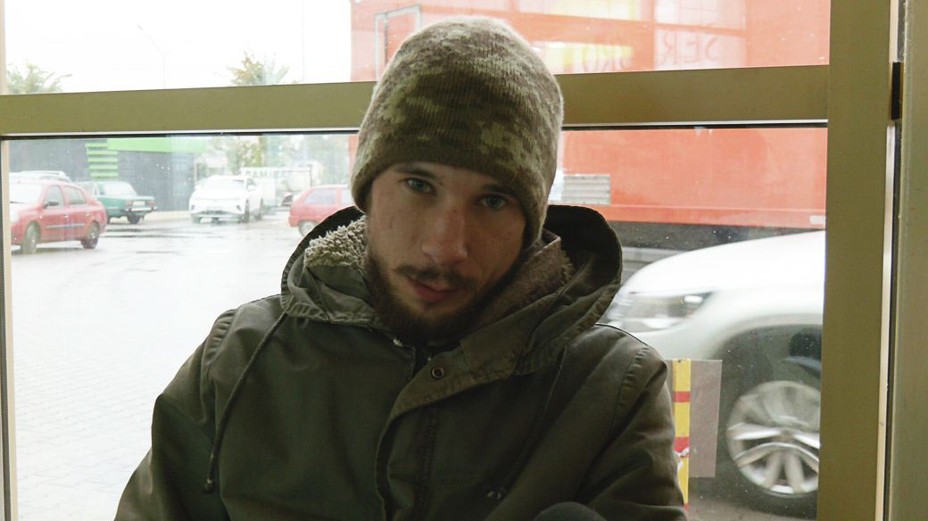 Комісований військовий з Овруча щодня збирає кошти для ЗСУ