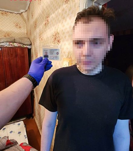 На Житомирщині викрили співробітника поліції, який називав збройну агресію росії колоніальною війною