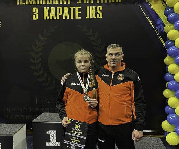 У Дніпрі на чемпіонаті України з карате коростенські спортсмени вибороли 10 медалей