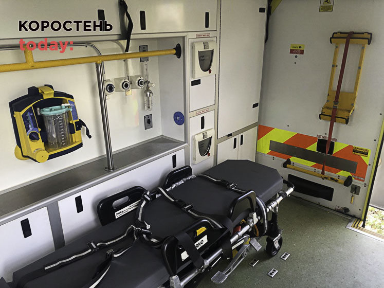 Медикам 115 бригади віддали автомобіль швидкої, який для Олевської лікарні передали благодійники