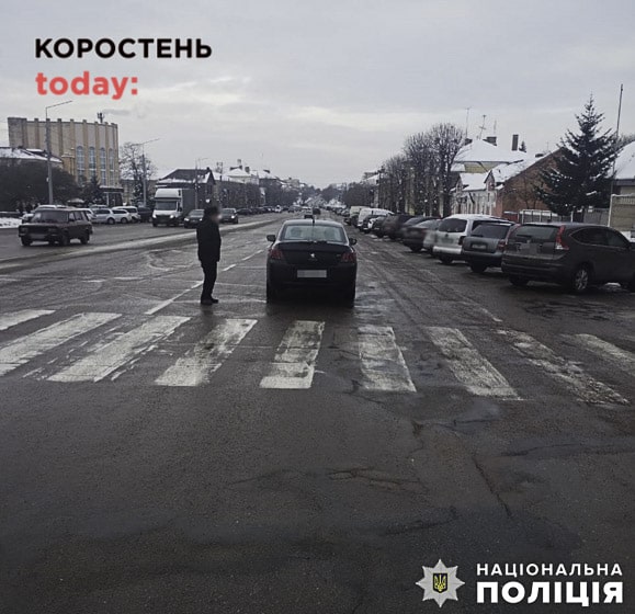 У Коростені водій Peugeot збив жінку, яка переходила дорогу: постраждала у лікарні