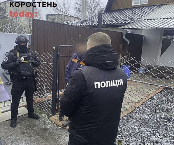 Вимагали надумані борги з мешканців Коростеня: поліція затримала групу рекетирів